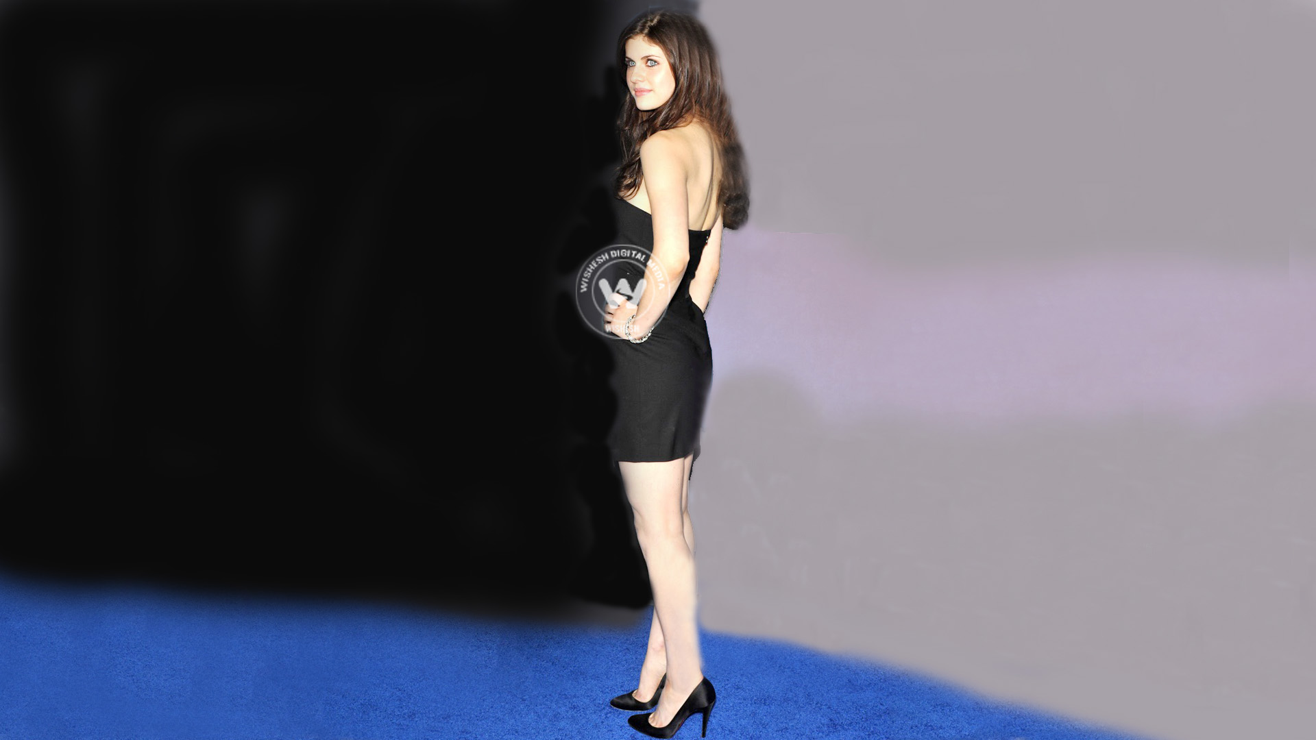 Alexandra Daddario Latest Wallpapers. | Photo 4 of 10